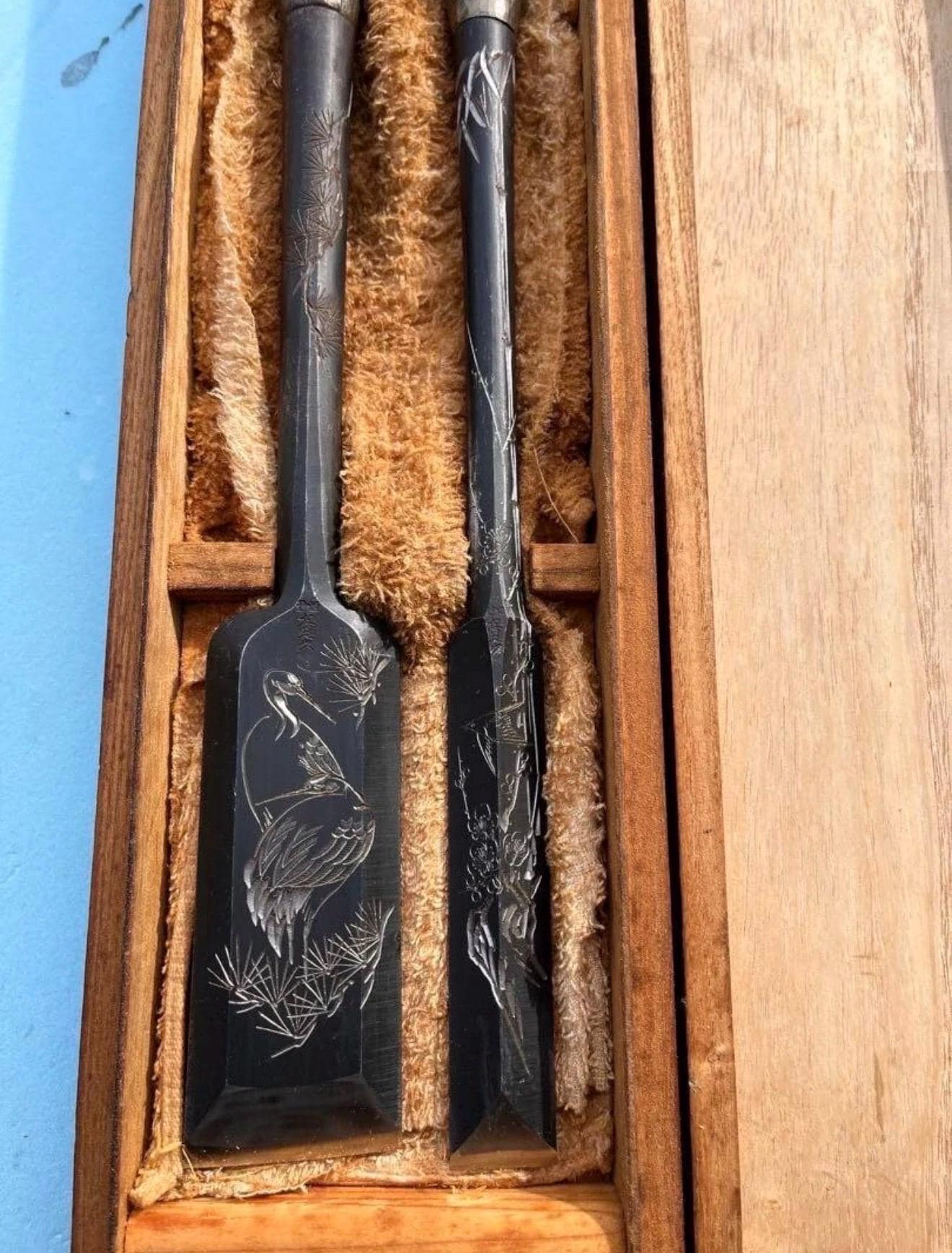 Japanese Flat Chisel Set Crane Engraving 20cm Blade with Wooden Case
