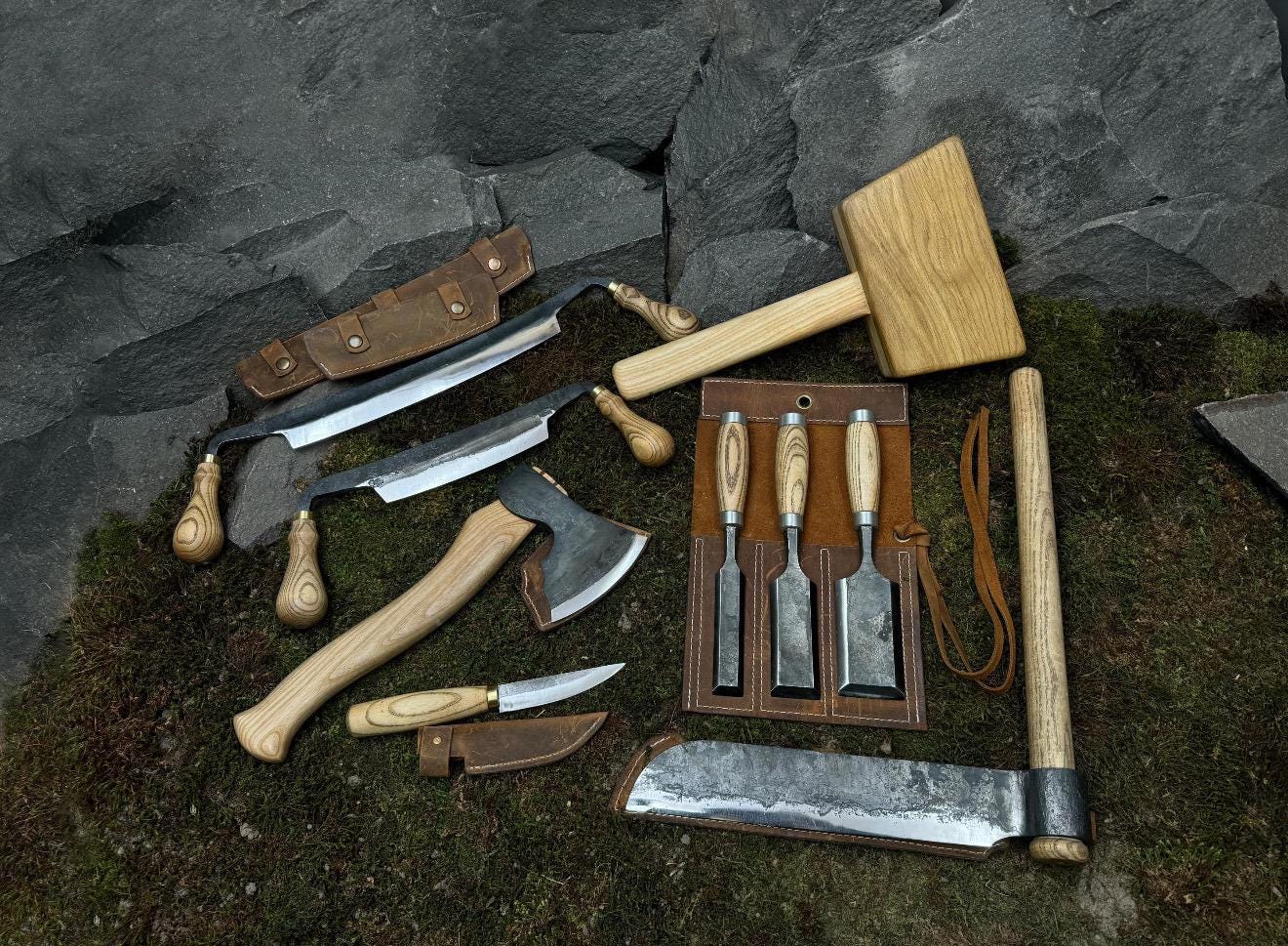 10 pieces pack Artisan Wood Carving Set – Axe, Mallet, Chisels  Knives for Spoon & Bowl Making