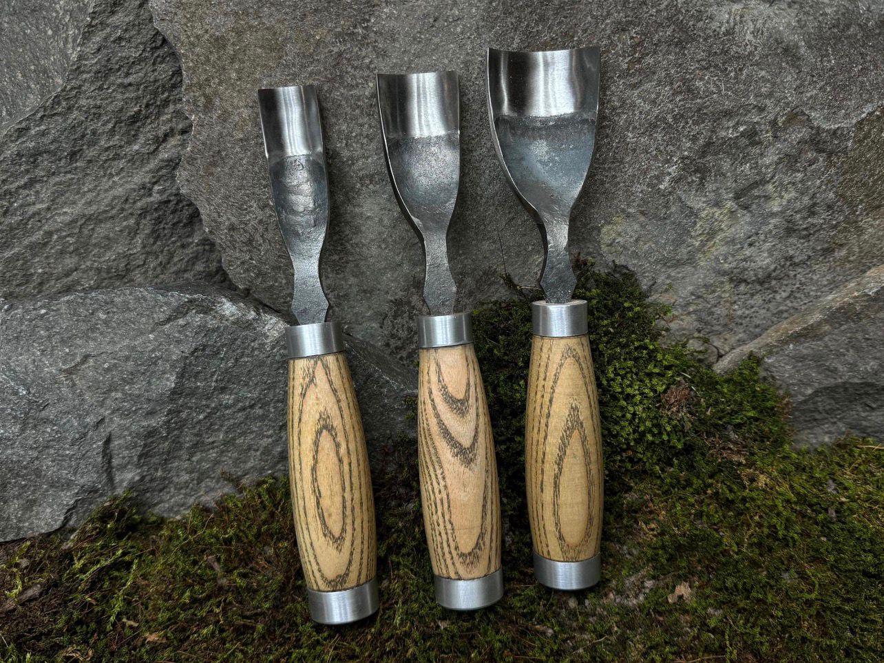 Hand Forged Wood Carving Gouges: High-Carbon Steel Chisels with Leather Roll