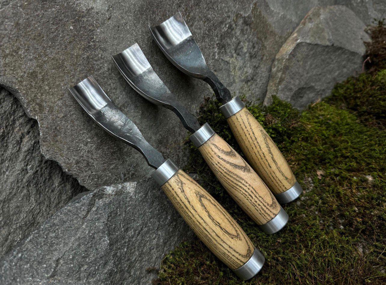 Hand Forged Wood Carving Gouges: High-Carbon Steel Chisels with Leather Roll