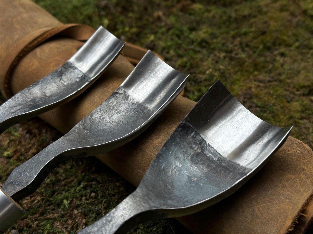 Hand Forged Wood Carving Gouges: High-Carbon Steel Chisels with Leather Roll